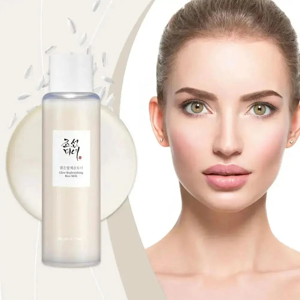 Flacon translucide du reconstituant Lait de riz Beauty of Joseon de Jay Cosmetic, avec texte coréen et anglais et bouchon blanc. Idéal pour les peaux sensibles, le liquide beige clair laiteux à lintérieur offre une hydratation intense.