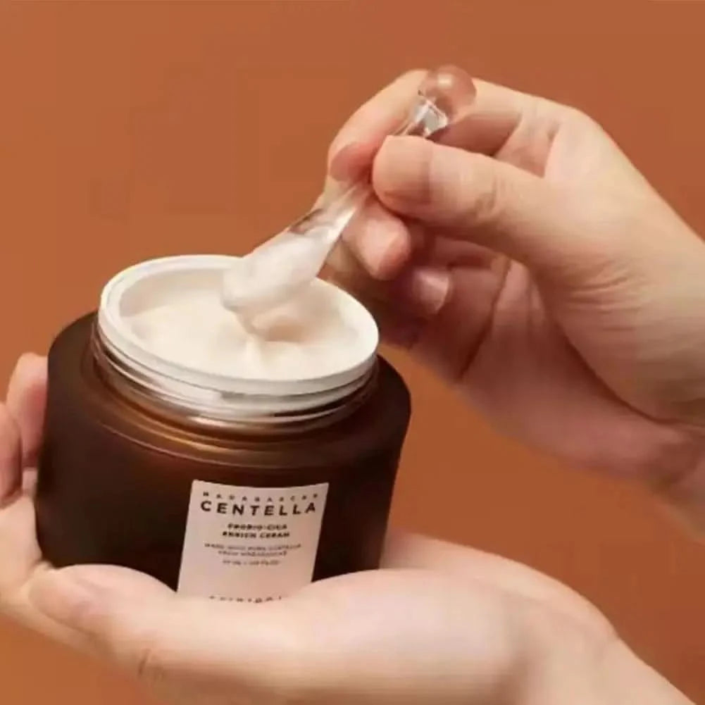 Madagascar Centella Probio-Cica Enrich Cream Crème réparatrice hautement hydratante Jay Cosmetic